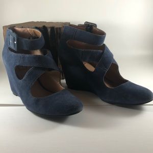 Blue suede wedge